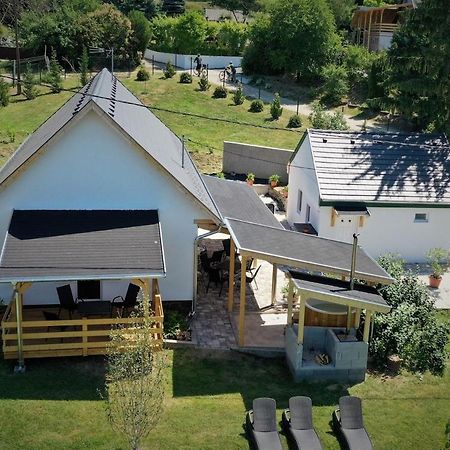 Borkuti Panzio Es Apartman Balatonszárszó Dış mekan fotoğraf