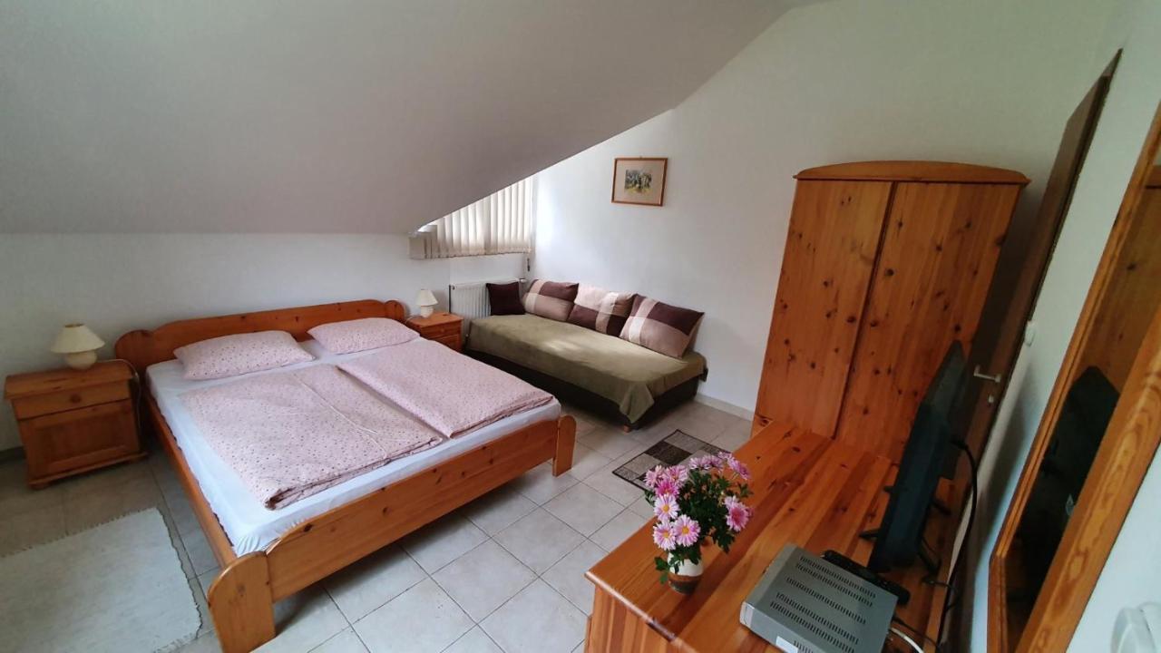 Borkuti Panzio Es Apartman Balatonszárszó Dış mekan fotoğraf