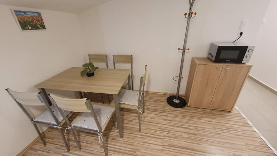 Borkuti Panzio Es Apartman Balatonszárszó Dış mekan fotoğraf